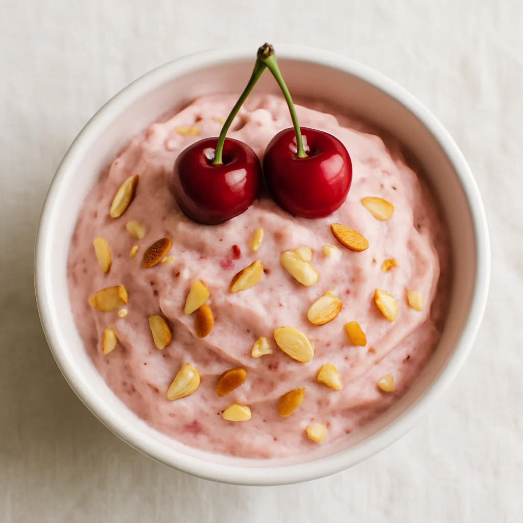 Frozen Yogurt alla Ciliegia e Mandorla Tostata — immagine generata con AI — foto 1